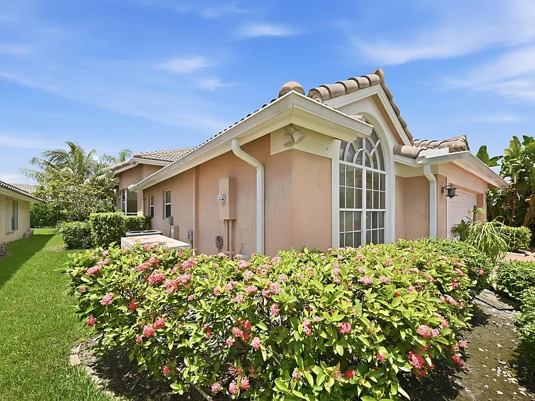 10769 Maple Chase Dr — Photo 4