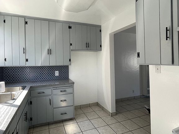 2nd image of 2128 N Lincoln St