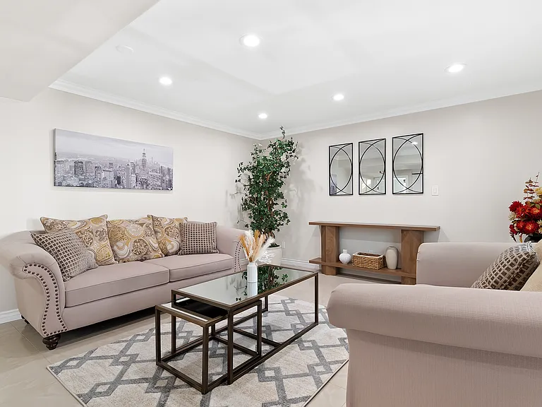 1524 W Tonia Ct — Photo 34