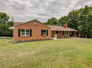 5255 Cave Spring Ln, Roanoke, VA 24018