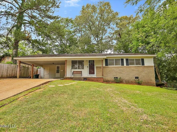 1907 Carolyn Ln, Pearl, MS 39208
