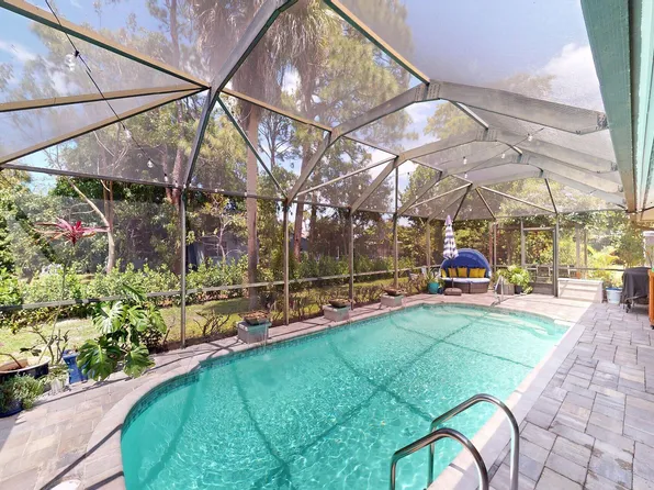 4517 Parrot Ave, Naples, FL 34104