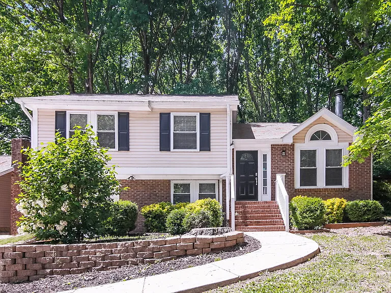 415 Belmellen Ct — Photo 1