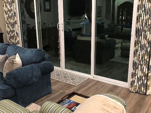 Great Room Slider w/Screens