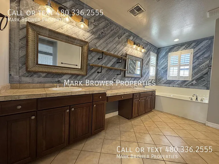 21104 W Sage Hill Rd — Photo 29