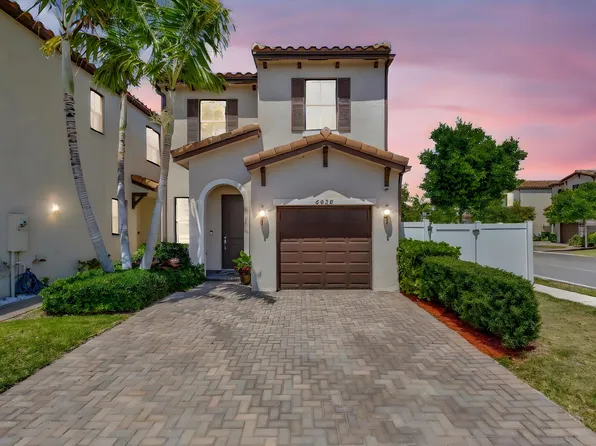 6028 Pine Tree Way, Riviera Beach, FL 33410