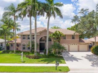 10176 SW 18th St, Davie, FL 33324