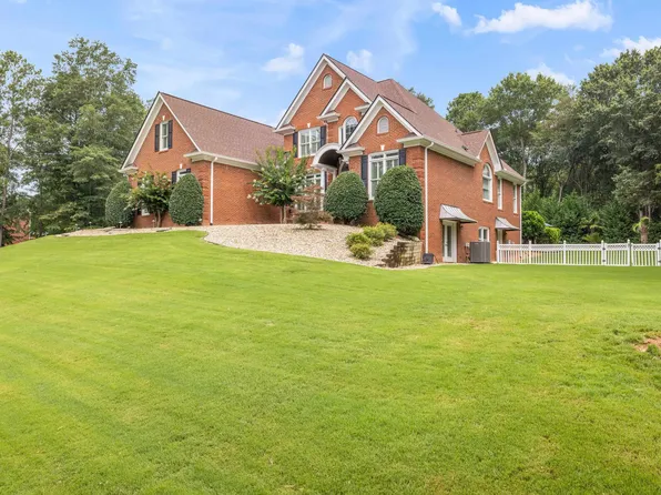 155 Whipporwill Dr, Oxford, GA 30054