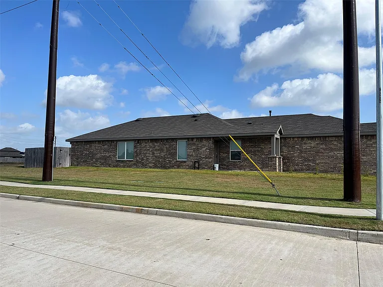 24203 Saddlestone Green Dr — Photo 4