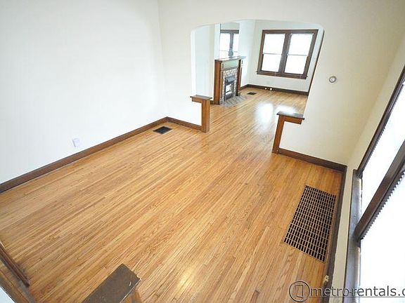 3rd image of 87 W California Ave
