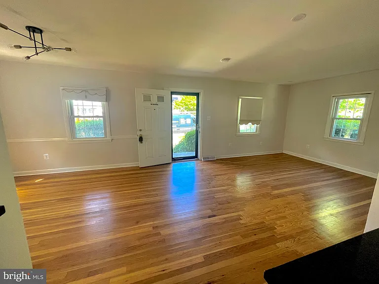 12216 Charles Rd — Photo 2