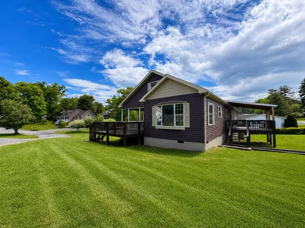 184 Grandview Rd, Daniels, WV 25832