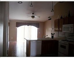 3rd image of 3118 Castle Rock Cir
