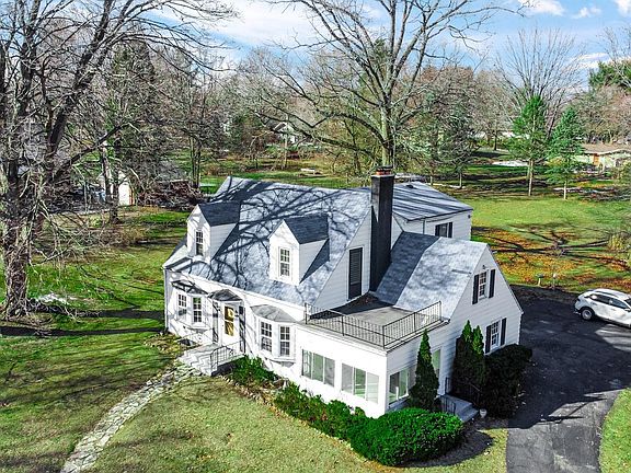 2nd image of 936 Academy Rd