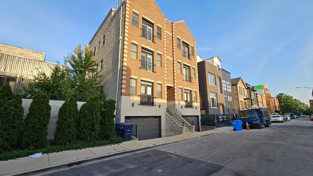 2 bed, 1500 sqft, $3,300 — Photo 1