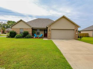 61 Willow Dr, Cabot, AR 72023