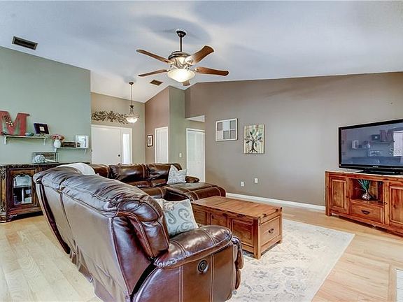 5th image of 4847 Canterbury Dr