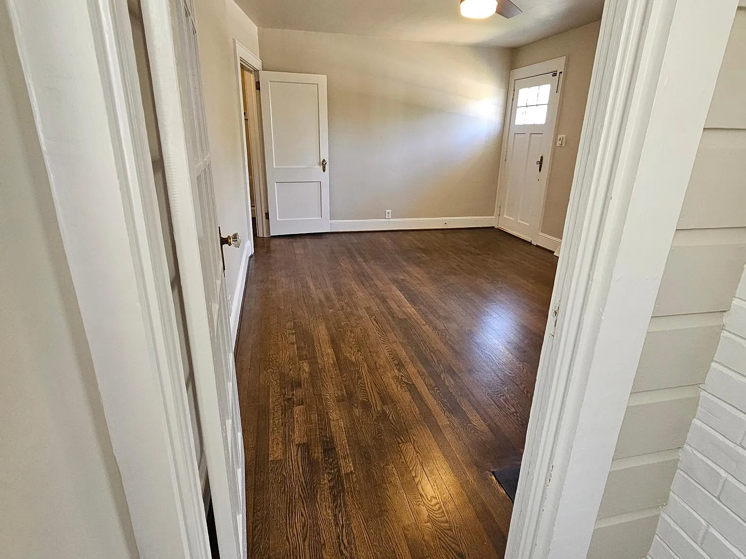 2321 Celia Ave — Photo 3