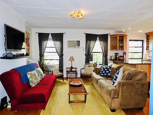 Rented by Compass | media 9