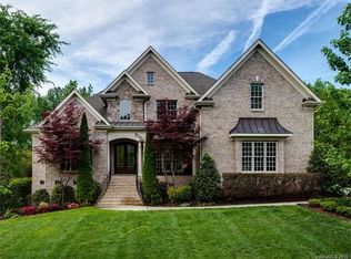 2126 Climbing Rose Ln, Matthews, NC 28104