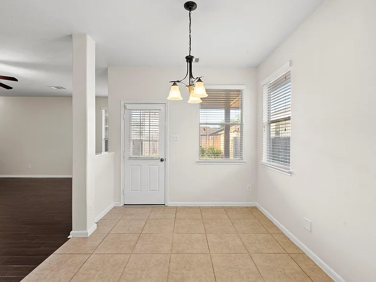 16710 Jelly Park Stone Dr — Photo 4