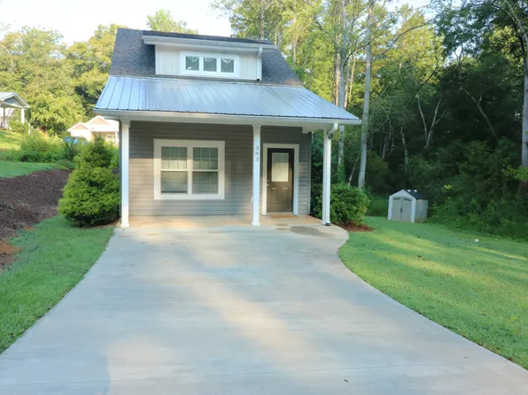 383 E Woodland Dr, Walhalla, SC 29691