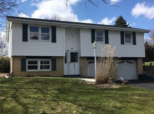 1283 W Fir Dr, Latrobe, PA 15650