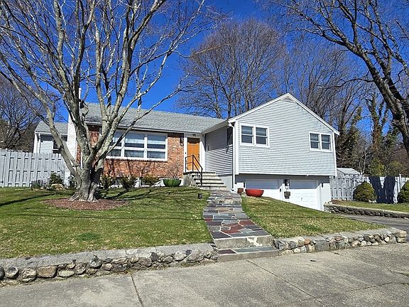 3rd image of 91 Mary Ellen Rd