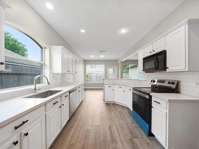 4414 Casey Cir — Photo 4