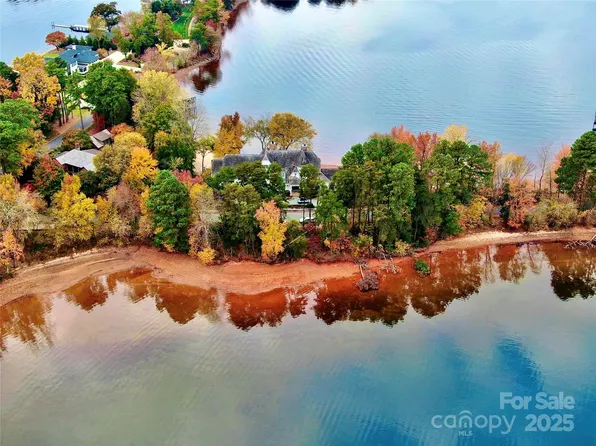 17832 Mollypop Ln, Cornelius, NC 28031