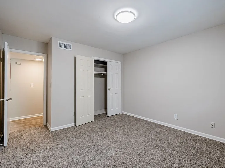 Modern Living in the Heart of Northlake — Photo 28