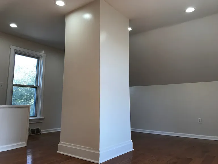 915 Mellon St — Photo 14