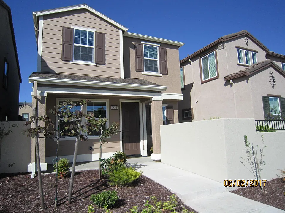 2577 Pleasant Grove Blvd