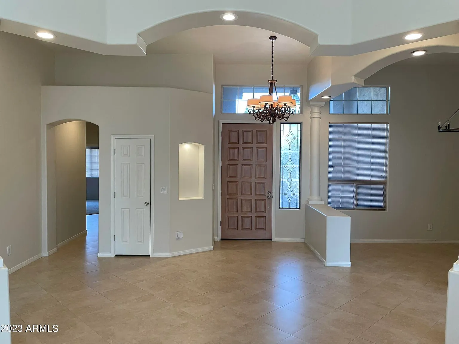 3 bed, 2.5 bath, 2190 sqft, $4,380 — Photo 2