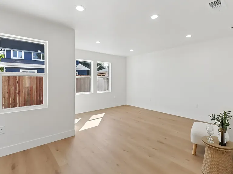 3773 Y St — Photo 6