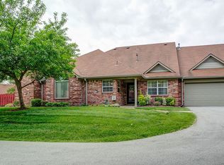 9421 Springmont Pl, Louisville, KY 40241
