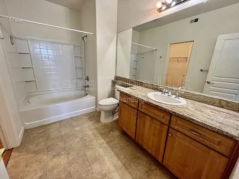1360 Shady Ln — Photo 13