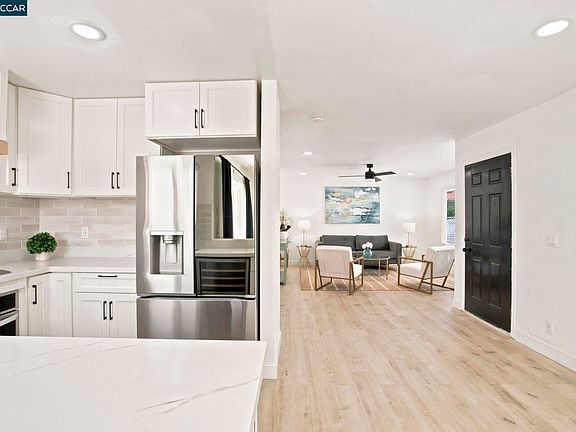5th image of 113 Larsen Cir