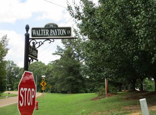Walter Payton Lane Metes, Ridgeland, MS 39157