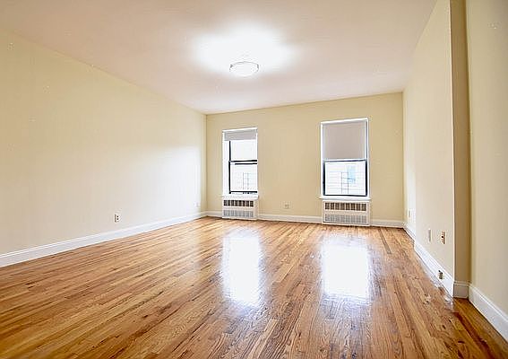 2nd image of 136 W 131st St #3