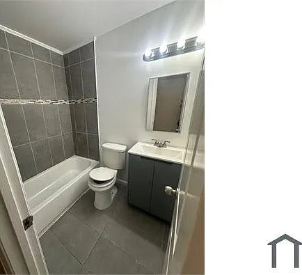 4 bed, $3,990 — Photo 3