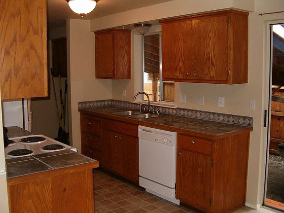 New tile, faucet...