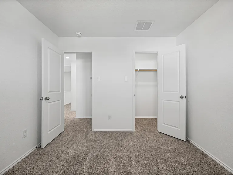 310 Puerto Plata Ave — Photo 16