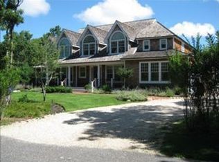 10 Noelles Ln, East Hampton, NY 11937
