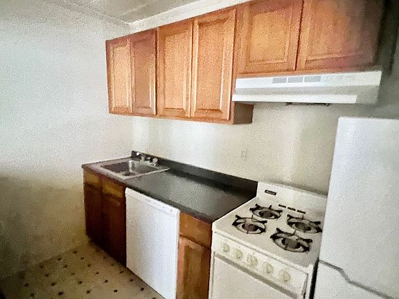 3rd image of 3018 Patterson Ave APT 1