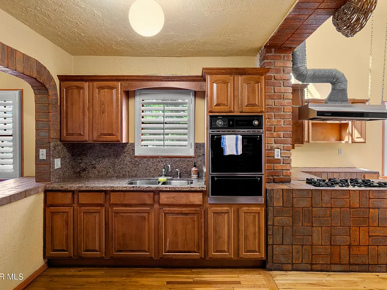 515 Gregory Ave — Photo 15