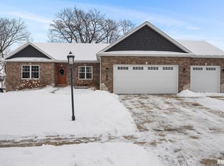 102 Joseph Ct, Washington, IL 61571