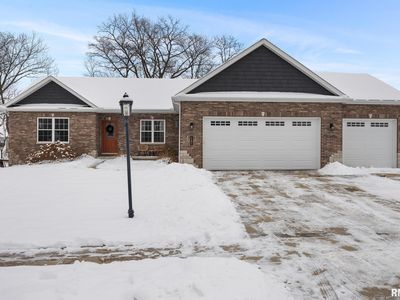 102 Joseph Ct, Washington, IL, 61571