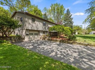 10 Kaine Dr, Albany, NY 12203