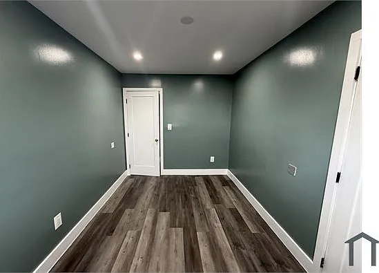 3 bed, $3,532 — Photo 3